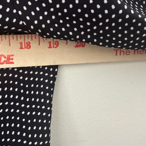 Ann Taylor Black And White Faux Wrap Blouse with V-Neckline Size MP NWT - Picture 6 of 6